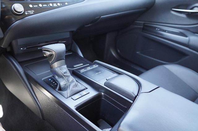 2021 Lexus ES 300h Vehicle Photo in Riverdale, UT 84405