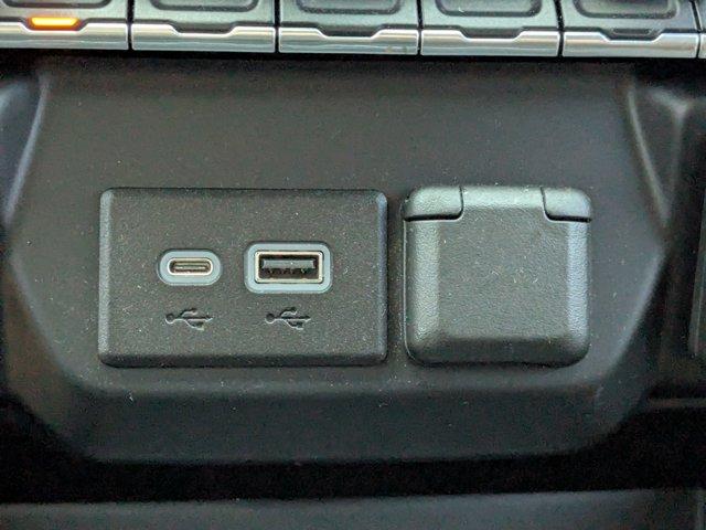 2020 Chevrolet Silverado 1500 Vehicle Photo in BRUNSWICK, GA 31525-1881