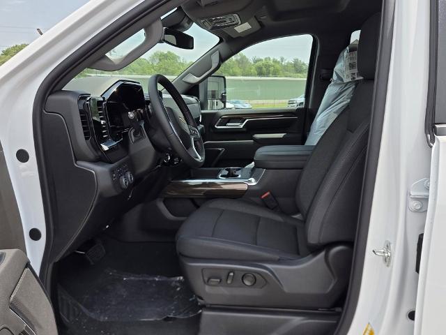 2025 Chevrolet Silverado 2500 HD Vehicle Photo in GARDNER, MA 01440-3110