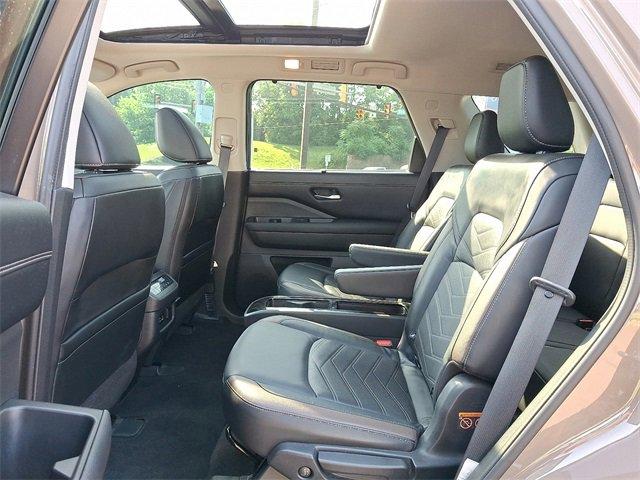 2023 Nissan Pathfinder Vehicle Photo in Willow Grove, PA 19090