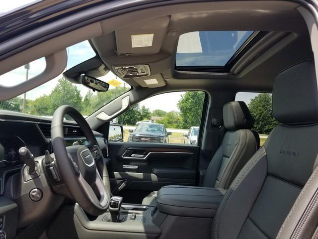 2025 GMC Sierra 1500 Vehicle Photo in ELYRIA, OH 44035-6349