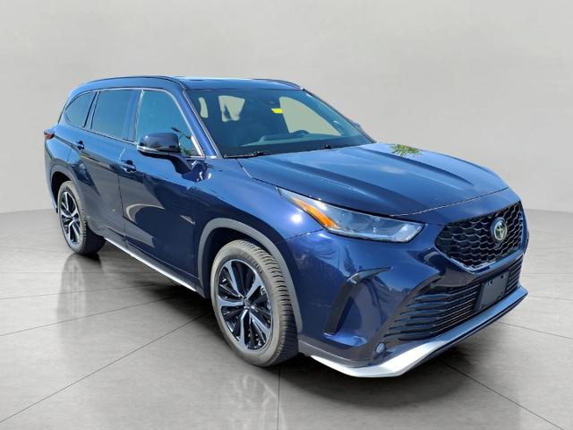 2022 Toyota Highlander Vehicle Photo in Oshkosh, WI 54904