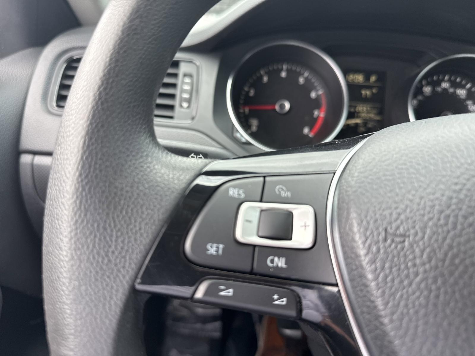 2015 Volkswagen Jetta Sedan Vehicle Photo in Mechanicsburg, PA 17050