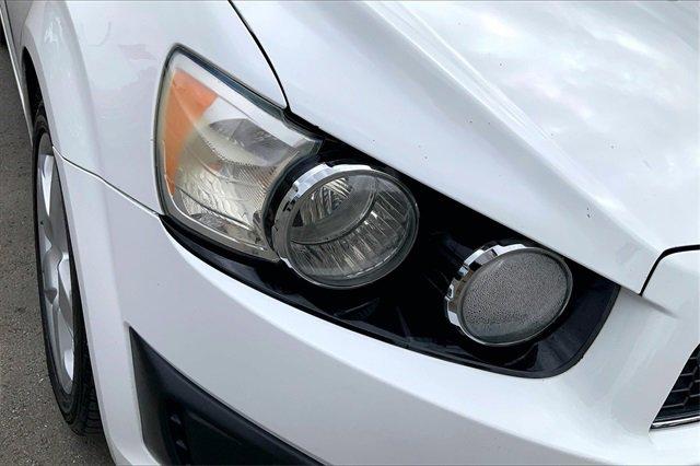 2016 Chevrolet Sonic Vehicle Photo in KANSAS CITY, MO 64114-4502