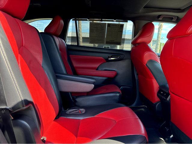 2022 Toyota Highlander Vehicle Photo in Hinesville, GA 31313
