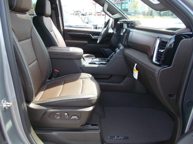 2025 GMC Sierra 2500 HD Vehicle Photo in LOWELL, MA 01852-4336