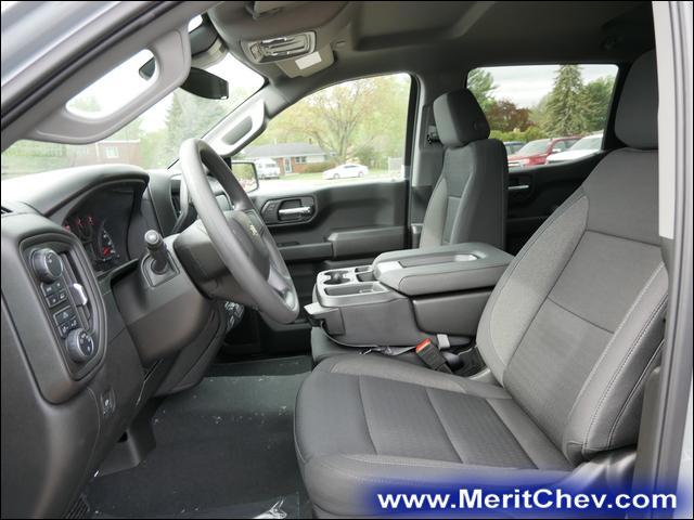 2024 Chevrolet Silverado 1500 Vehicle Photo in MAPLEWOOD, MN 55119-4794