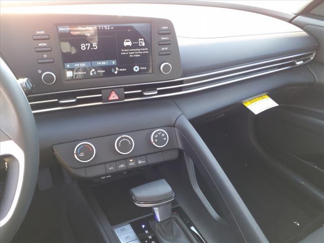 2025 Hyundai ELANTRA Vehicle Photo in Peoria, IL 61615