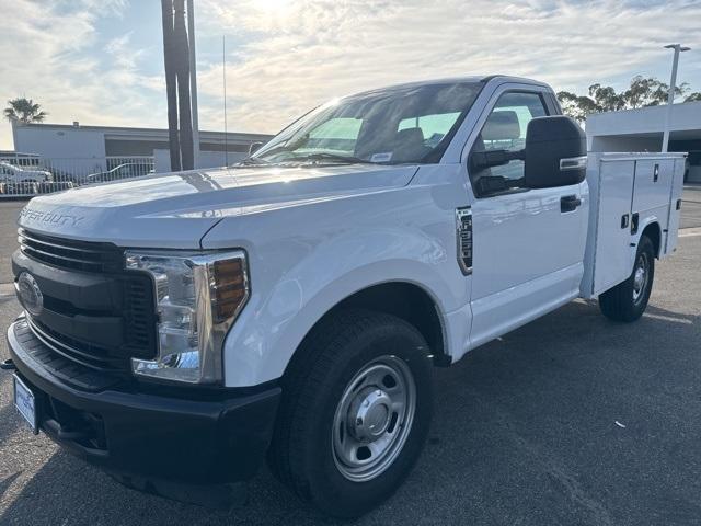 2019 Ford Super Duty F-350 SRW Vehicle Photo in VENTURA, CA 93003-8585