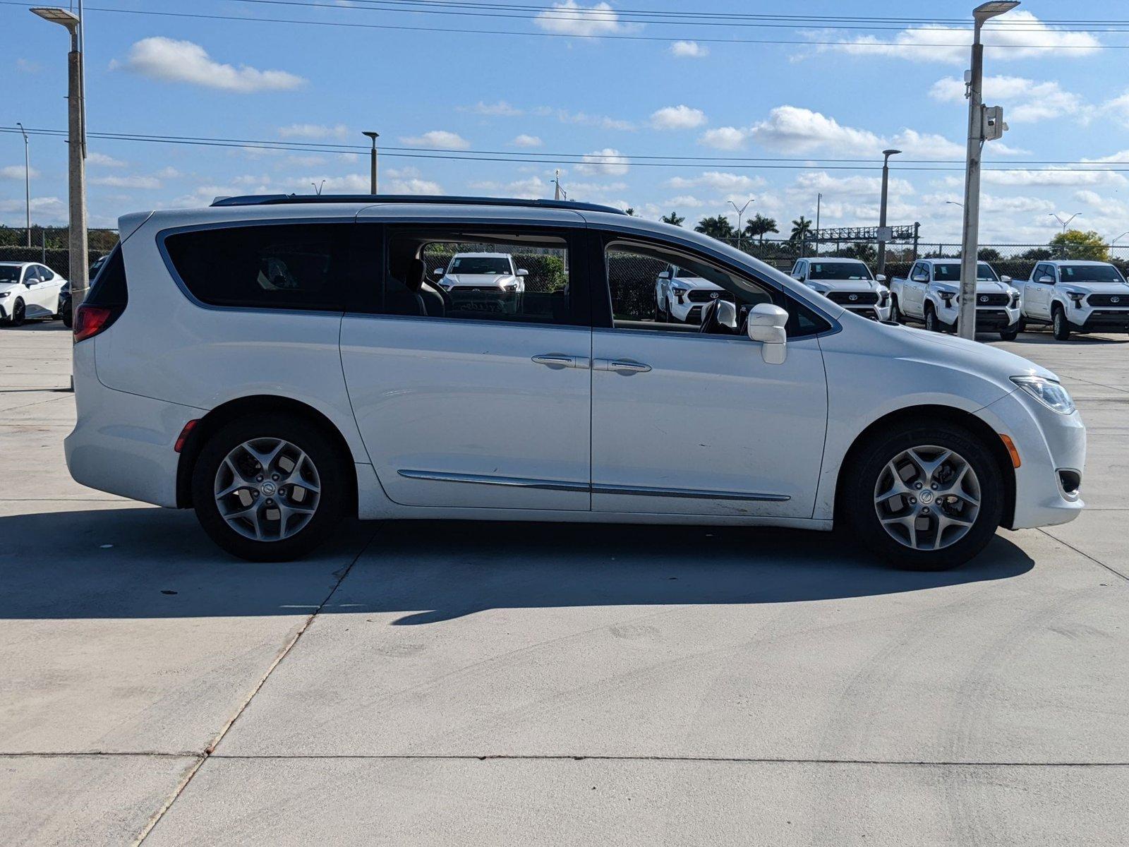 2019 Chrysler Pacifica Vehicle Photo in Davie, FL 33331