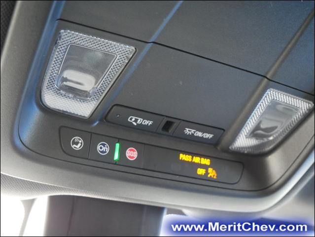 2024 Chevrolet Equinox Vehicle Photo in MAPLEWOOD, MN 55119-4794