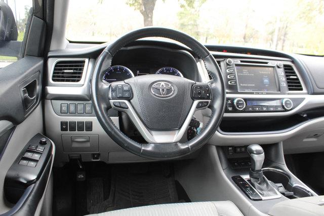 2018 Toyota Highlander Vehicle Photo in HOUSTON, TX 77090