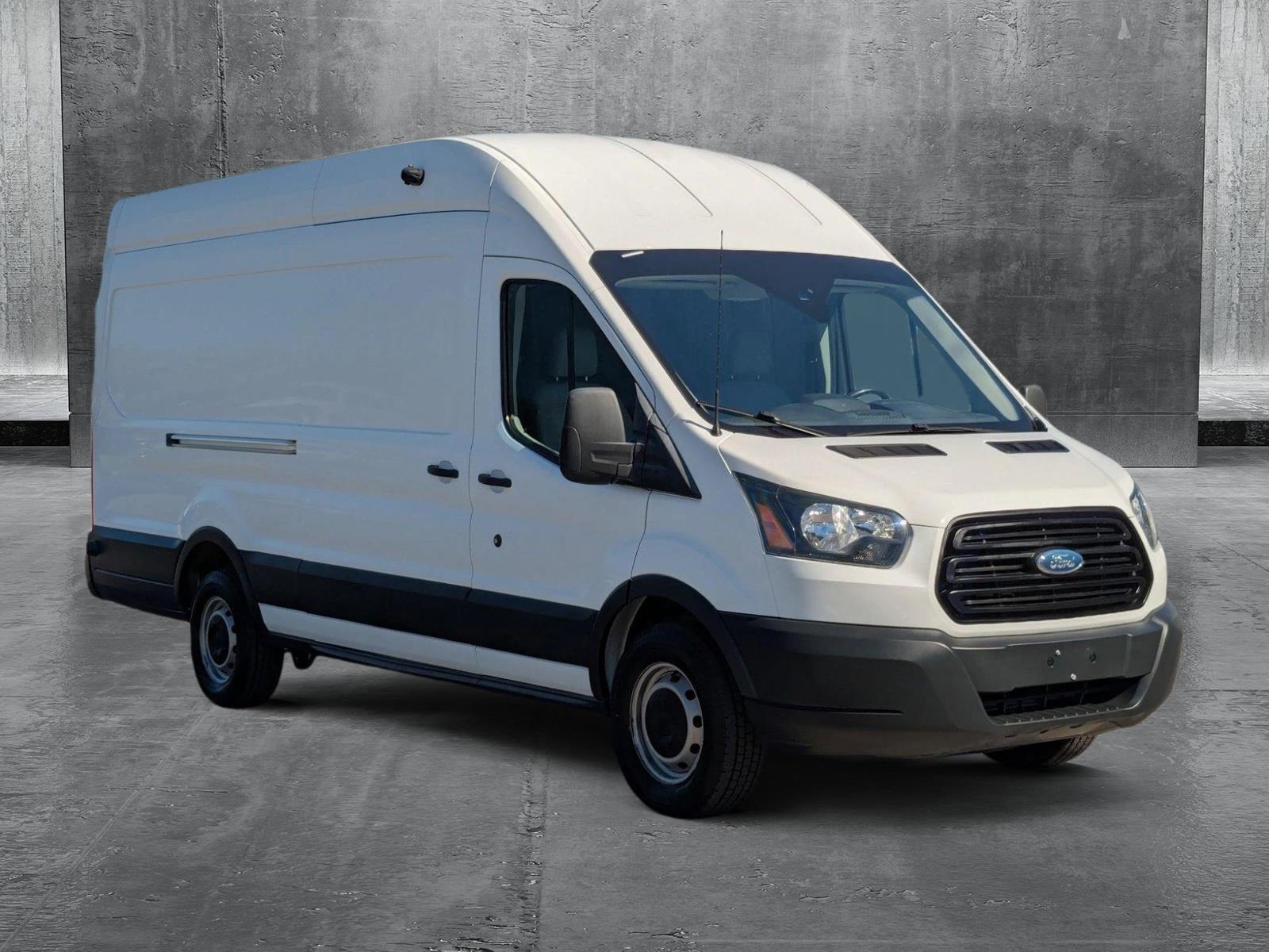 2018 Ford Transit Van Vehicle Photo in St. Petersburg, FL 33713