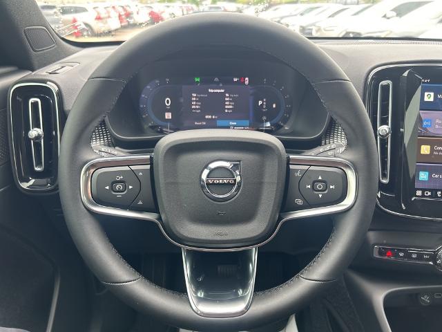 2025 Volvo XC40 Vehicle Photo in Grapevine, TX 76051