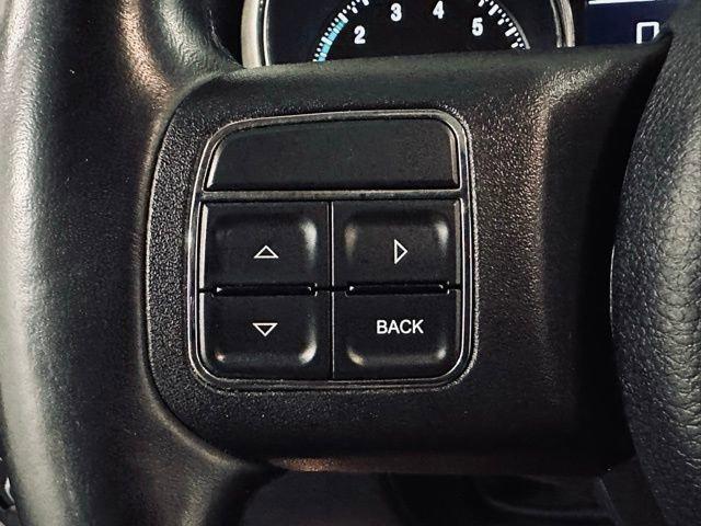 2012 Jeep Grand Cherokee Vehicle Photo in MEDINA, OH 44256-9631