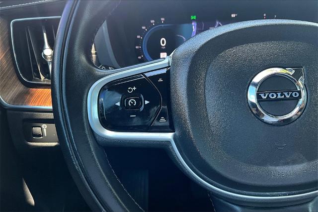 2022 Volvo XC60 Vehicle Photo in Houston, TX 77007