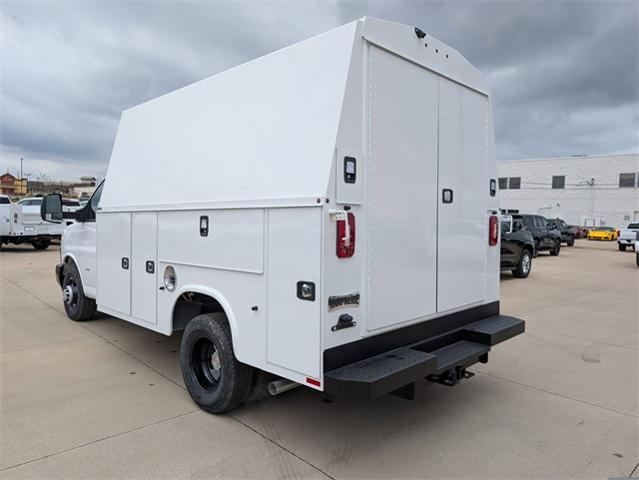 2024 Chevrolet Express Commercial Cutaway Vehicle Photo in ENGLEWOOD, CO 80113-6708