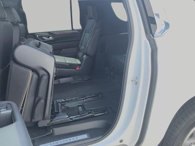 2021 Chevrolet Suburban Vehicle Photo in GREEN BAY, WI 54303-3330