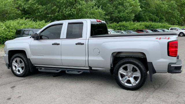 2017 Chevrolet Silverado 1500 Vehicle Photo in MOON TOWNSHIP, PA 15108-2571