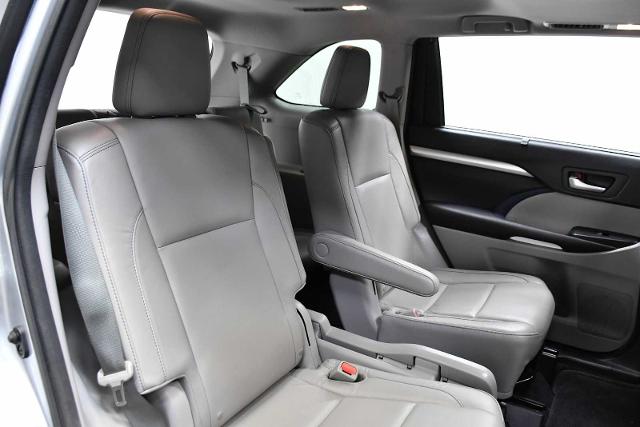 2016 Toyota Highlander Vehicle Photo in DALLAS, TX 75235