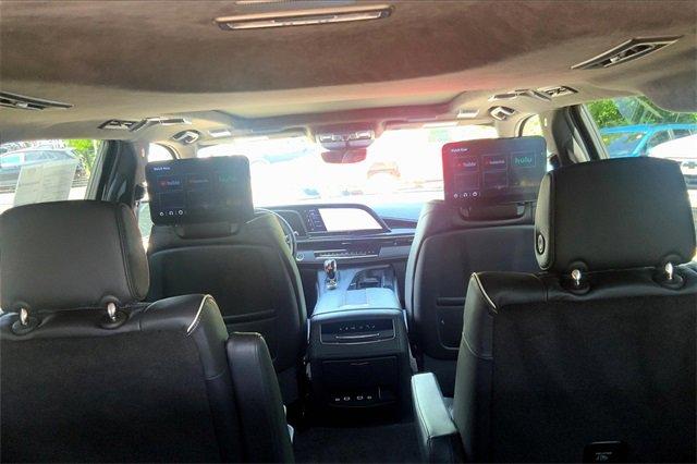 2024 Cadillac Escalade ESV Vehicle Photo in KANSAS CITY, MO 64114-4545