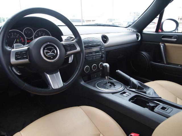 2010 Mazda MX-5 Miata Vehicle Photo in MADISON, IN 47250-1611