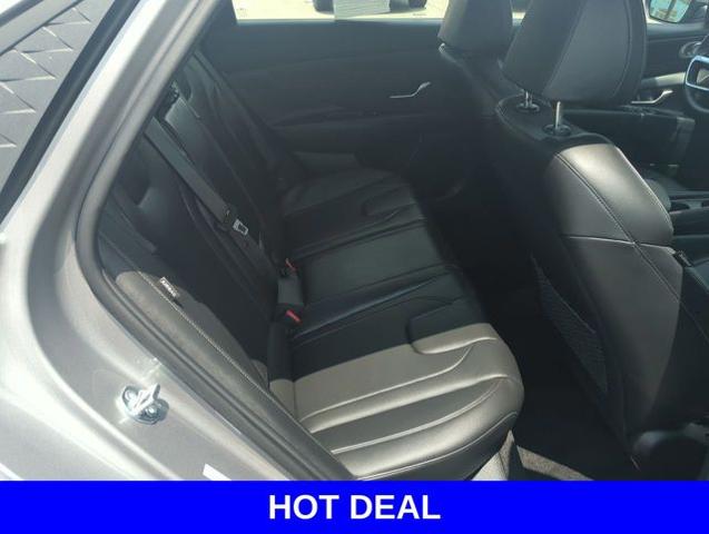 2025 Hyundai ELANTRA Vehicle Photo in Merrillville, IN 46410