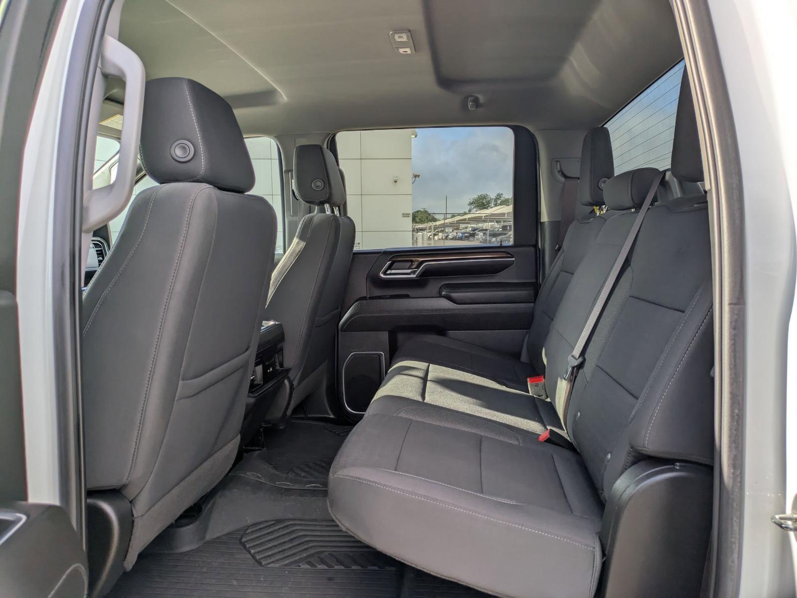2024 Chevrolet Silverado 2500 HD Vehicle Photo in SELMA, TX 78154-1460