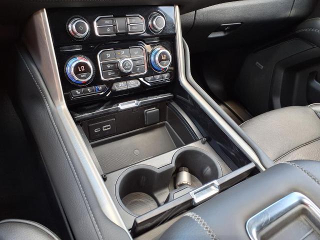 2023 GMC Yukon XL Vehicle Photo in Tampa, FL 33612