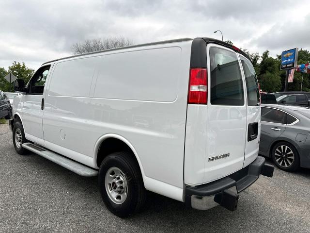 2023 GMC Savana Cargo Van Vehicle Photo in Roslyn, NY 11576