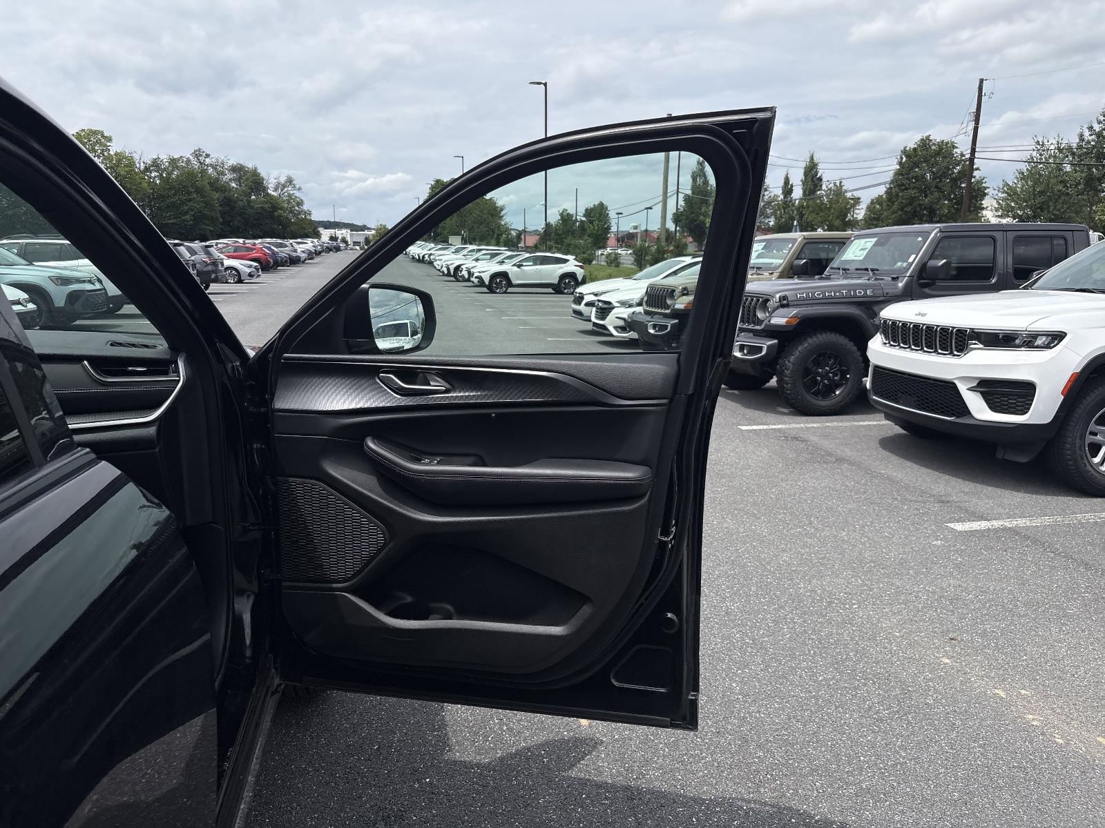 2025 Jeep Grand Cherokee Vehicle Photo in Mechanicsburg, PA 17050-1707