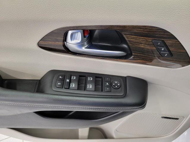 2023 Chrysler Pacifica Vehicle Photo in NEENAH, WI 54956-2243