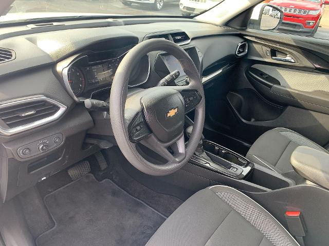 2022 Chevrolet Trailblazer Vehicle Photo in MOON TOWNSHIP, PA 15108-2571