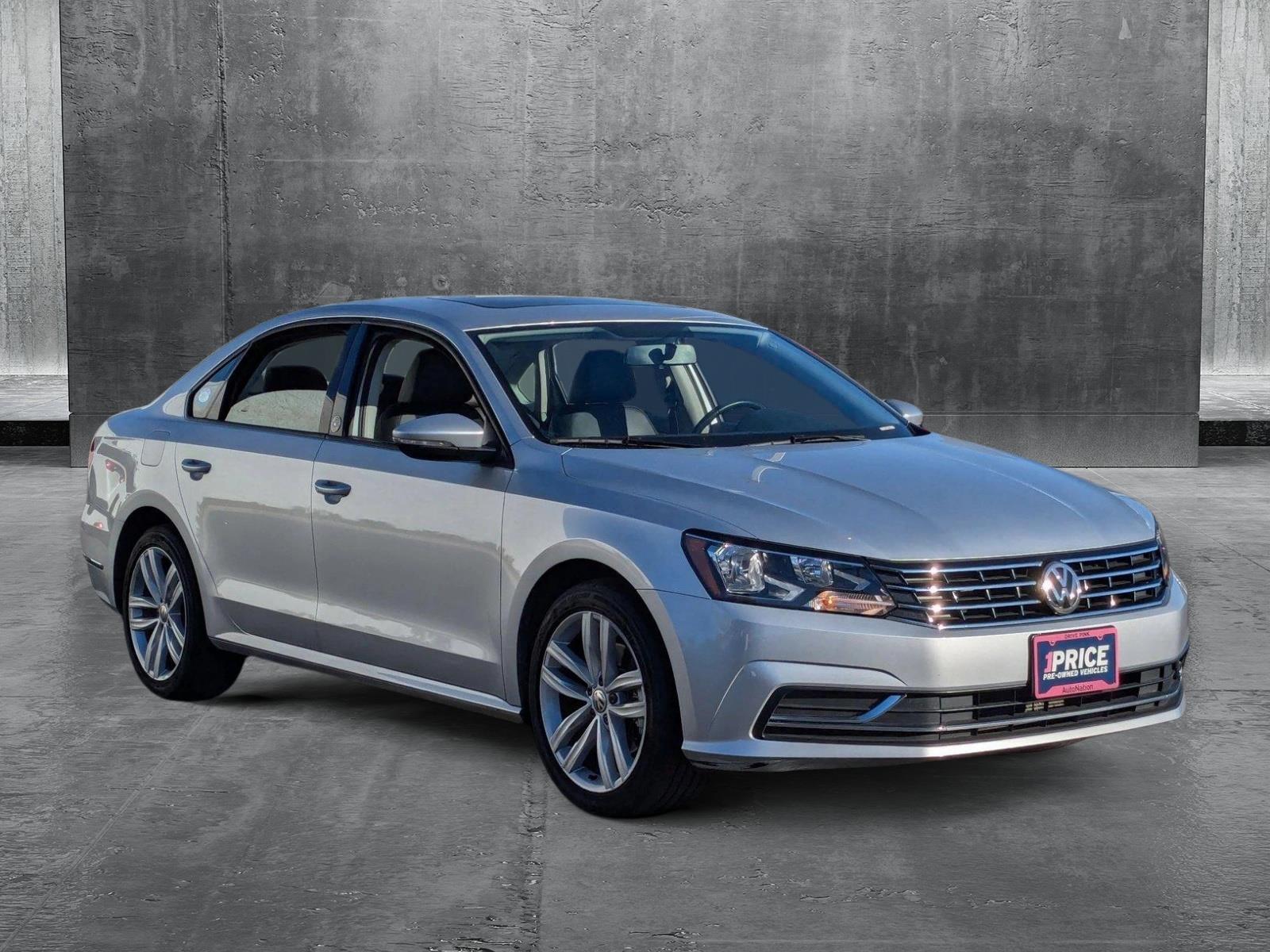 2019 Volkswagen Passat Vehicle Photo in VALENCIA, CA 91355-1705