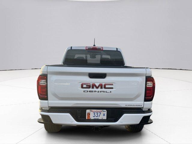 2024 GMC Canyon Vehicle Photo in LEOMINSTER, MA 01453-2952