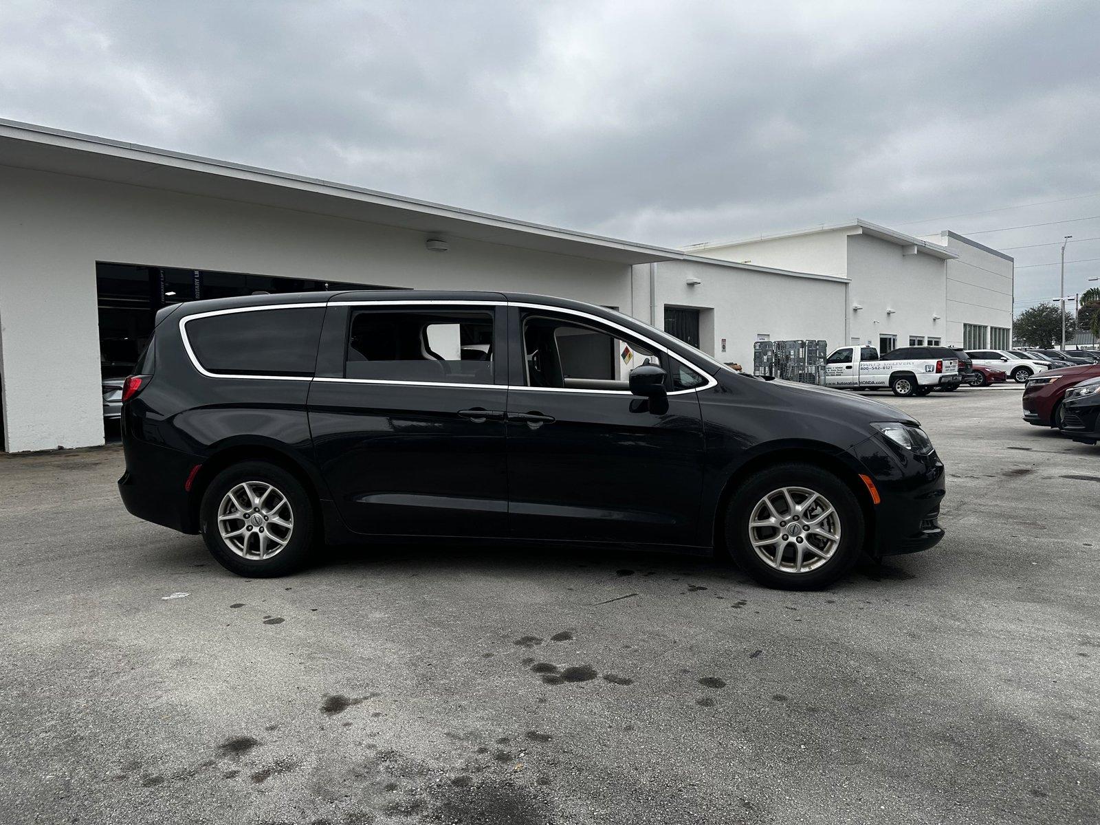 2022 Chrysler Voyager Vehicle Photo in Hollywood, FL 33021