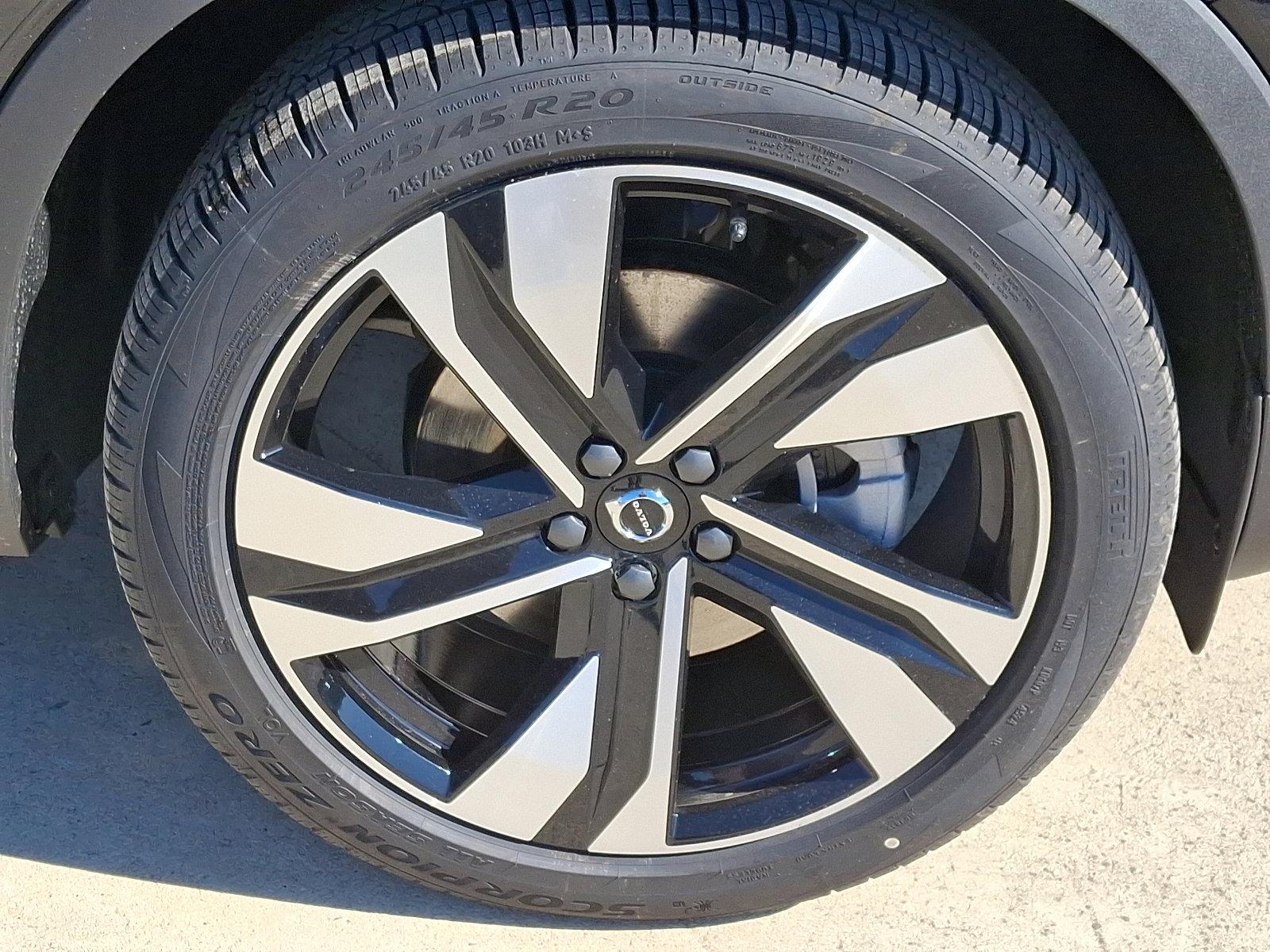 2025 Volvo XC40 Vehicle Photo in Trevose, PA 19053