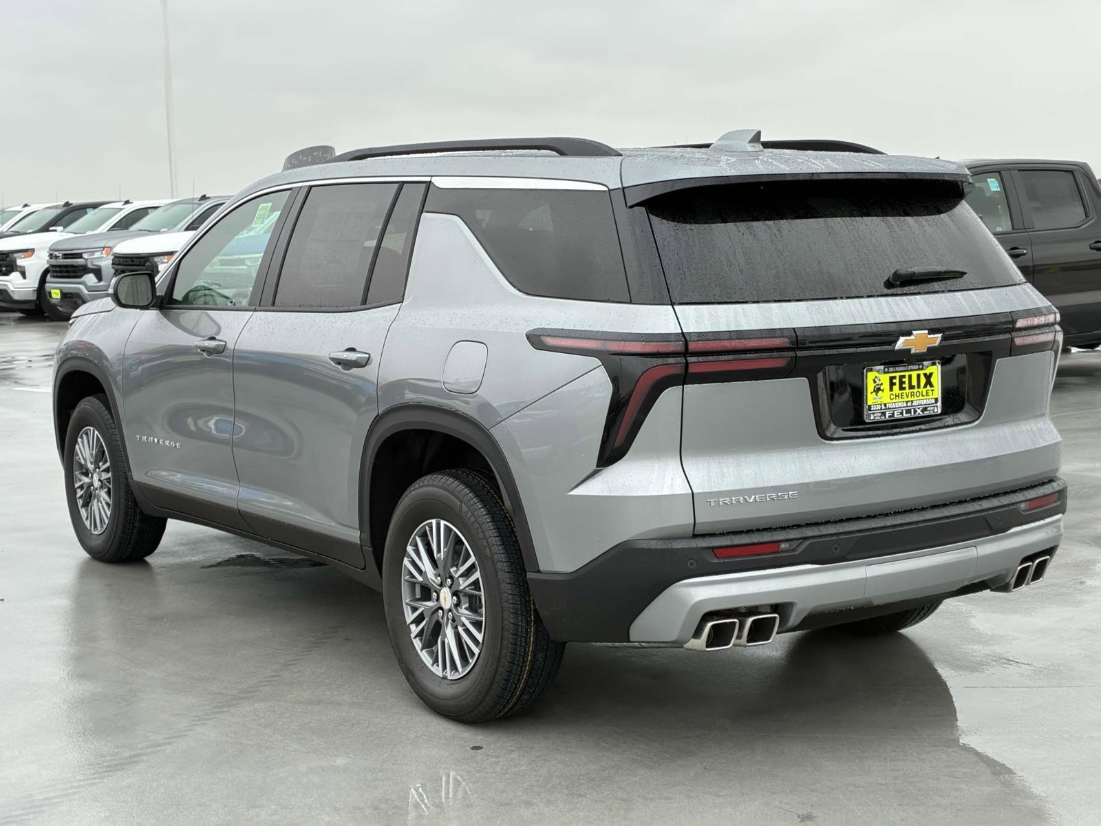 2025 Chevrolet Traverse Vehicle Photo in LOS ANGELES, CA 90007-3794