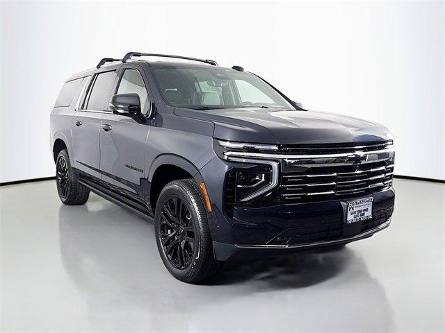 2025 Chevrolet Suburban Vehicle Photo in PUYALLUP, WA 98371-4149