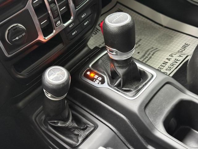 2021 Jeep Gladiator Vehicle Photo in COLUMBIA, MO 65203-3903