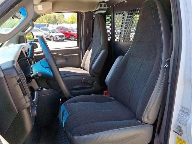 2022 GMC Savana Cargo 2500 Vehicle Photo in DANBURY, CT 06810-5034