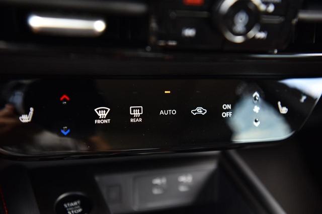 2025 Nissan Kicks Vehicle Photo in Ballwin, MO 63011
