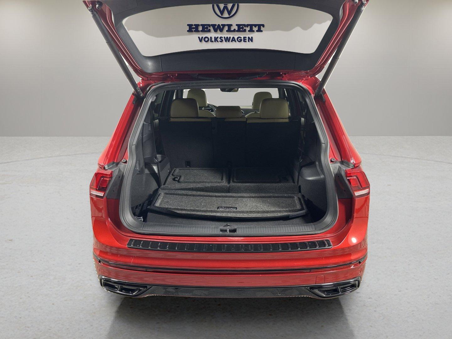 2024 Volkswagen Tiguan Vehicle Photo in Georgetown, TX 78626