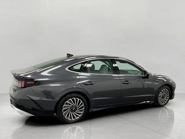 2024 Hyundai SONATA Hybrid Vehicle Photo in Appleton, WI 54913