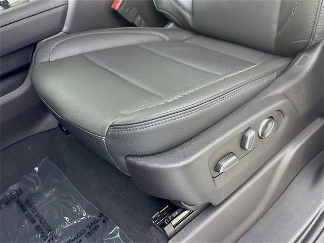 2025 GMC Sierra 2500 HD Vehicle Photo in PUYALLUP, WA 98371-4149