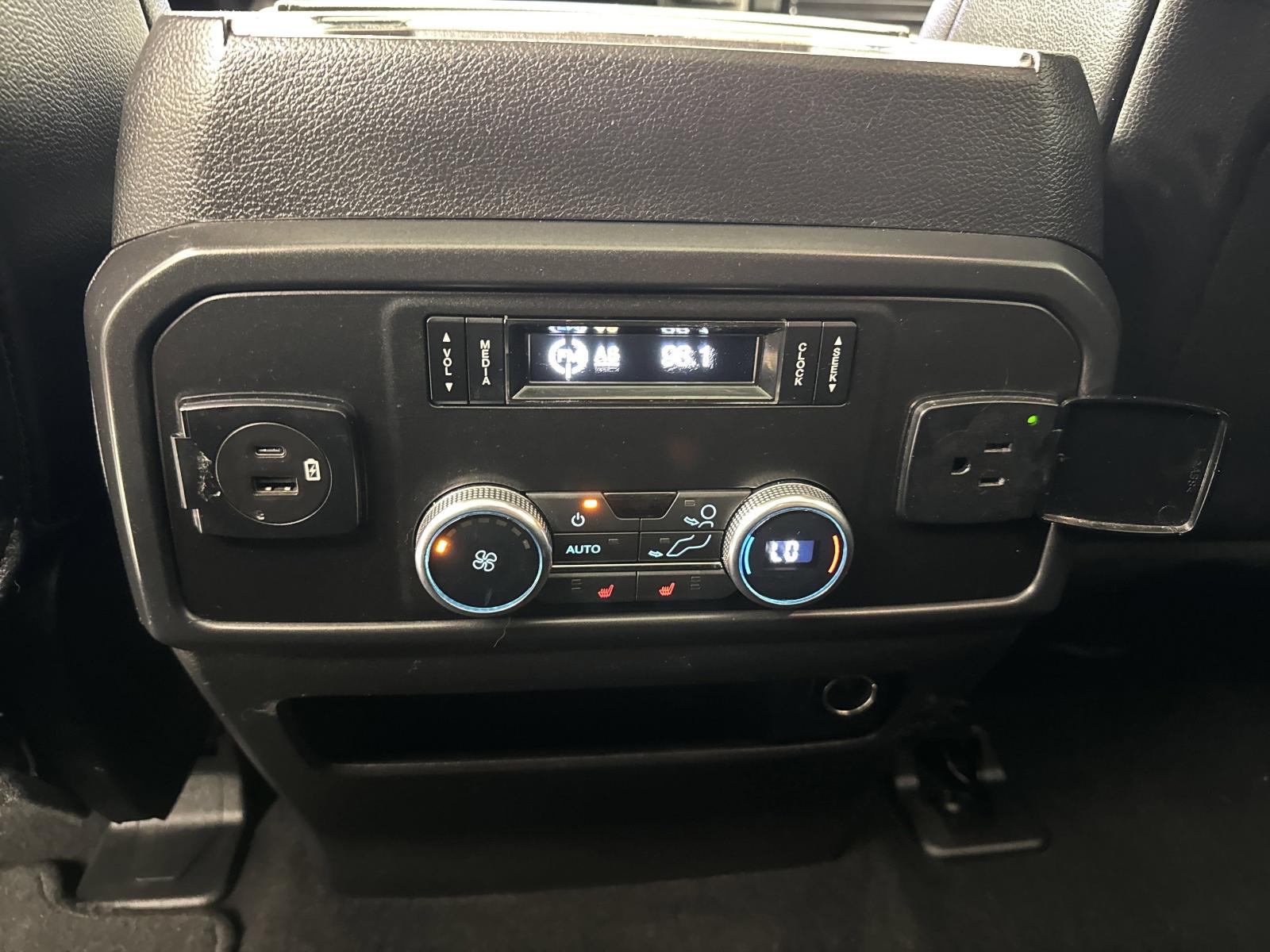 2021 Ford Expedition Max Vehicle Photo in GEORGETOWN, TX 78626-7508
