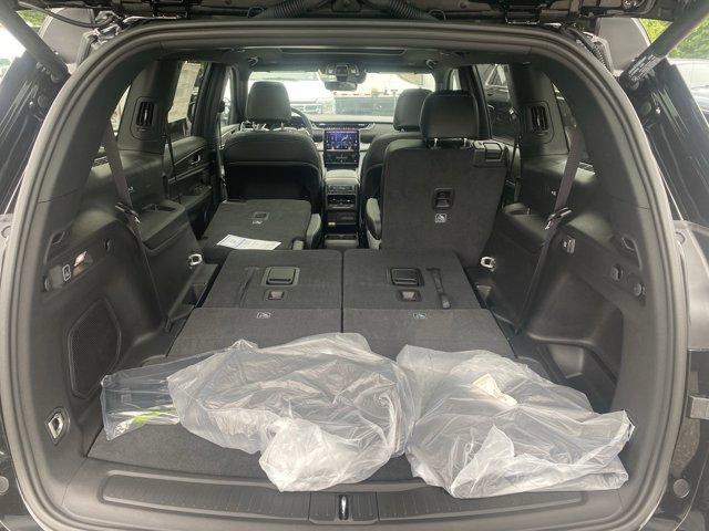 2025 Jeep Grand Cherokee L Vehicle Photo in Doylsetown, PA 18901