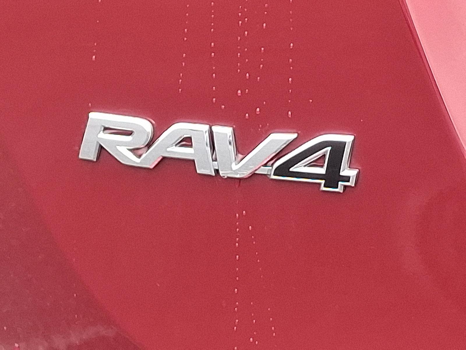 2018 Toyota RAV4 Vehicle Photo in Harrisburg, PA 17111