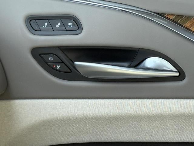 2023 Cadillac Escalade ESV Vehicle Photo in COLUMBIA, MO 65203-3903