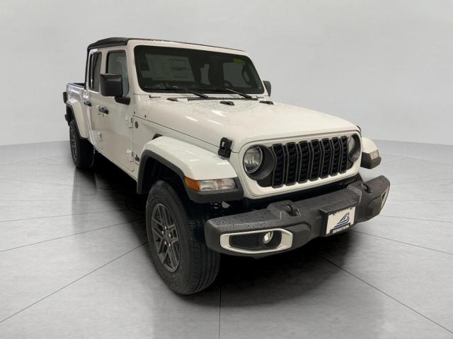 2024 Jeep Gladiator Vehicle Photo in Kaukauna, WI 54130